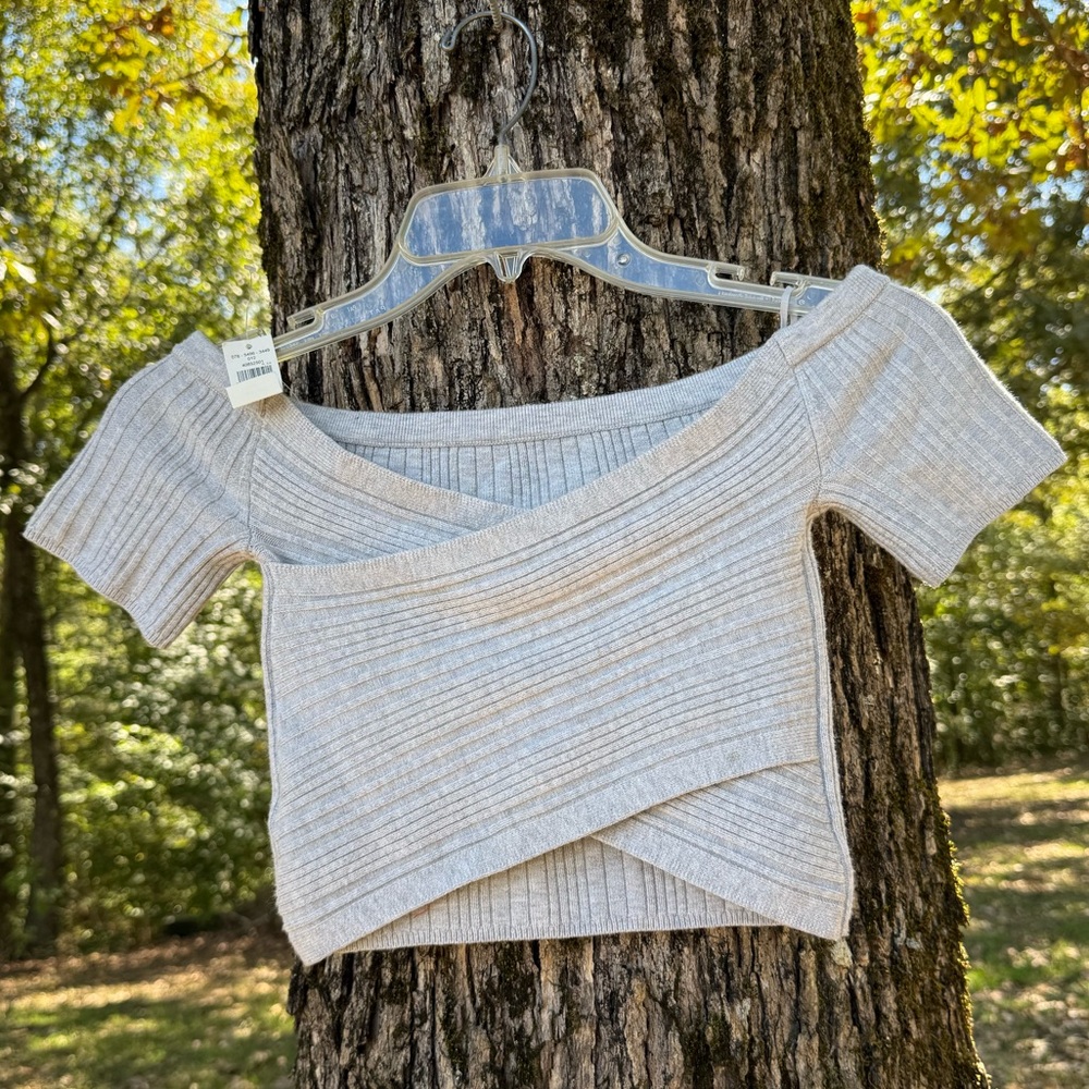 Aerie Light Gray Knit Top